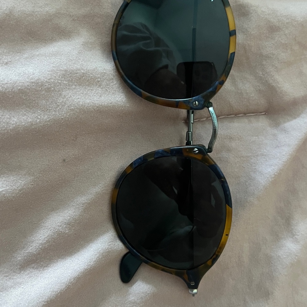 Ray-Ban Tortoise and Black Sunglasses